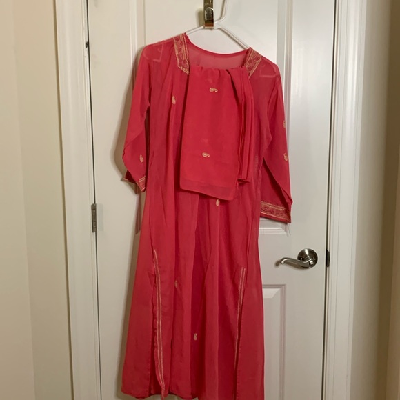 This salwar holds value to me than anything could. It’s my mums prototype - Picture 1 of 2